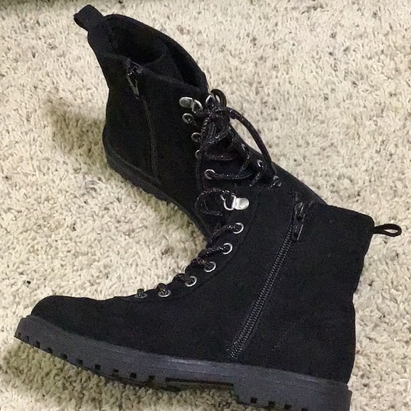 Girls black high top boots size 1 - Picture 2 of 3